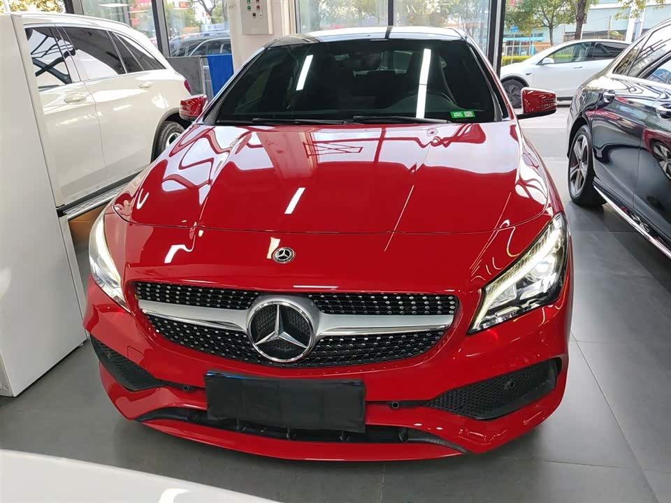 Mercedes-Benz CLA