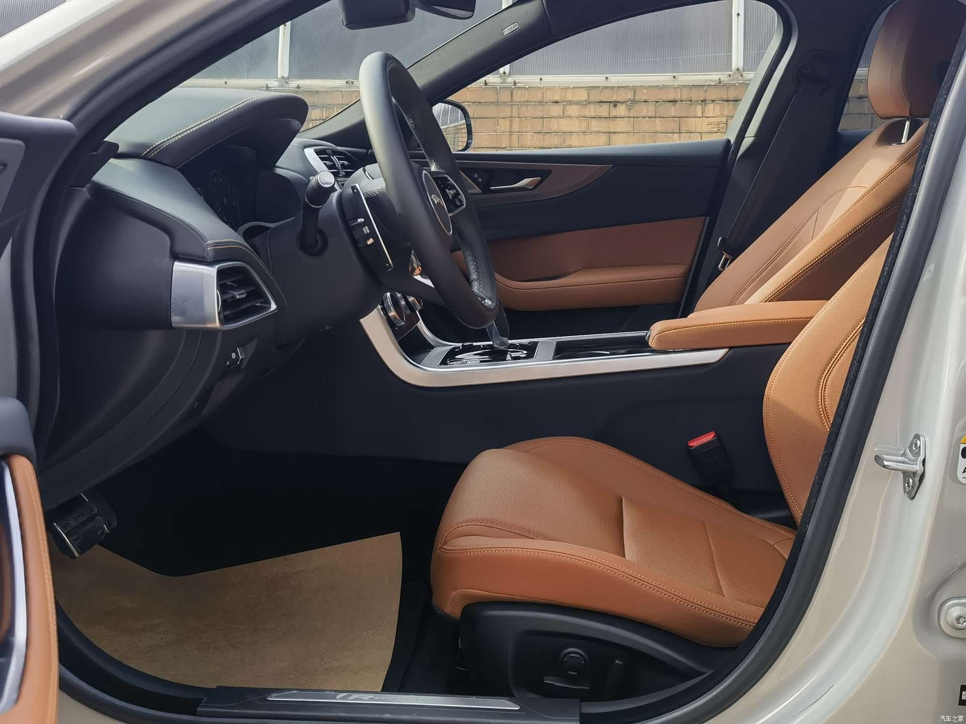 Land Rover XEL, 2025 все фото