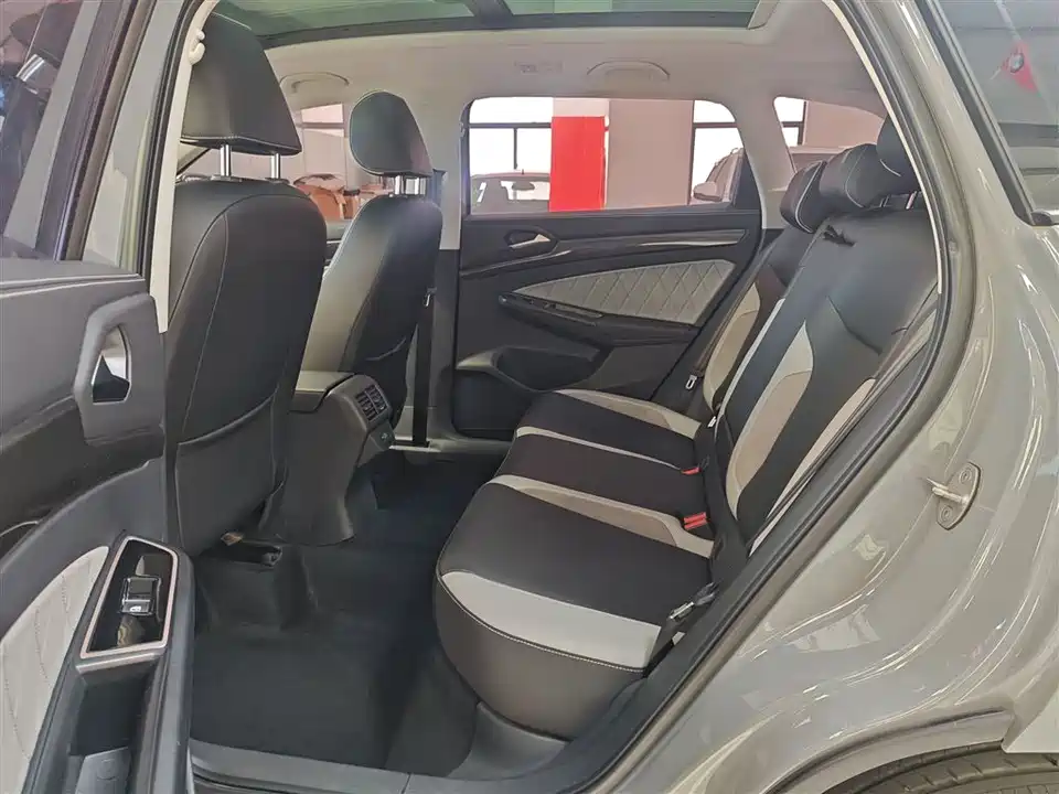 Jetta VS7