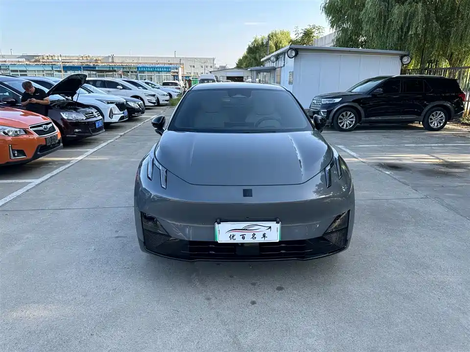 Lynk & Co Z20 Lynk & Co Z20