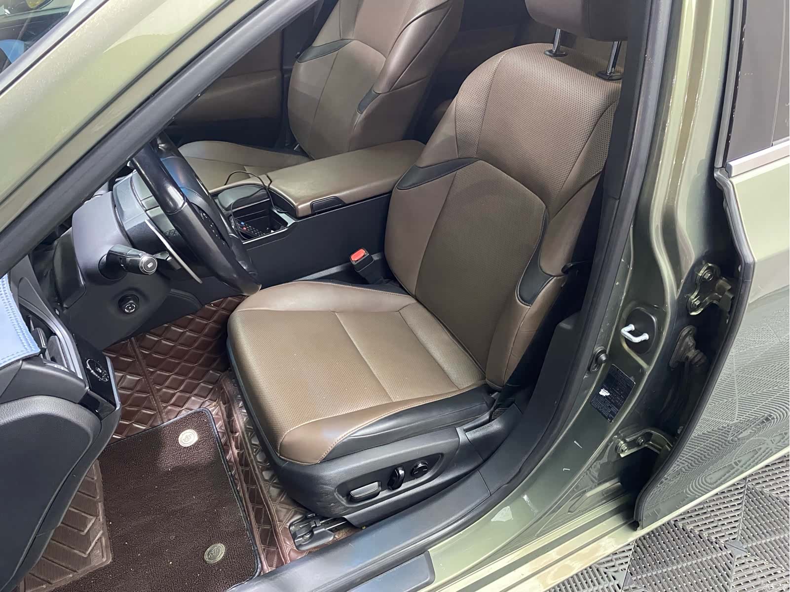 Lexus ES, 2022 10