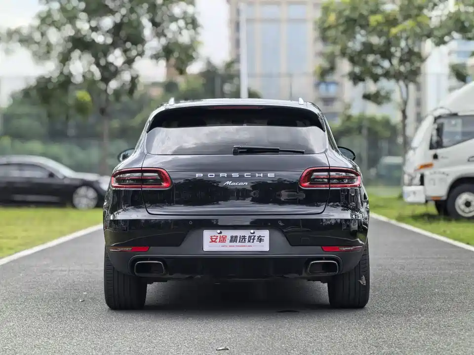 Porsche Macan