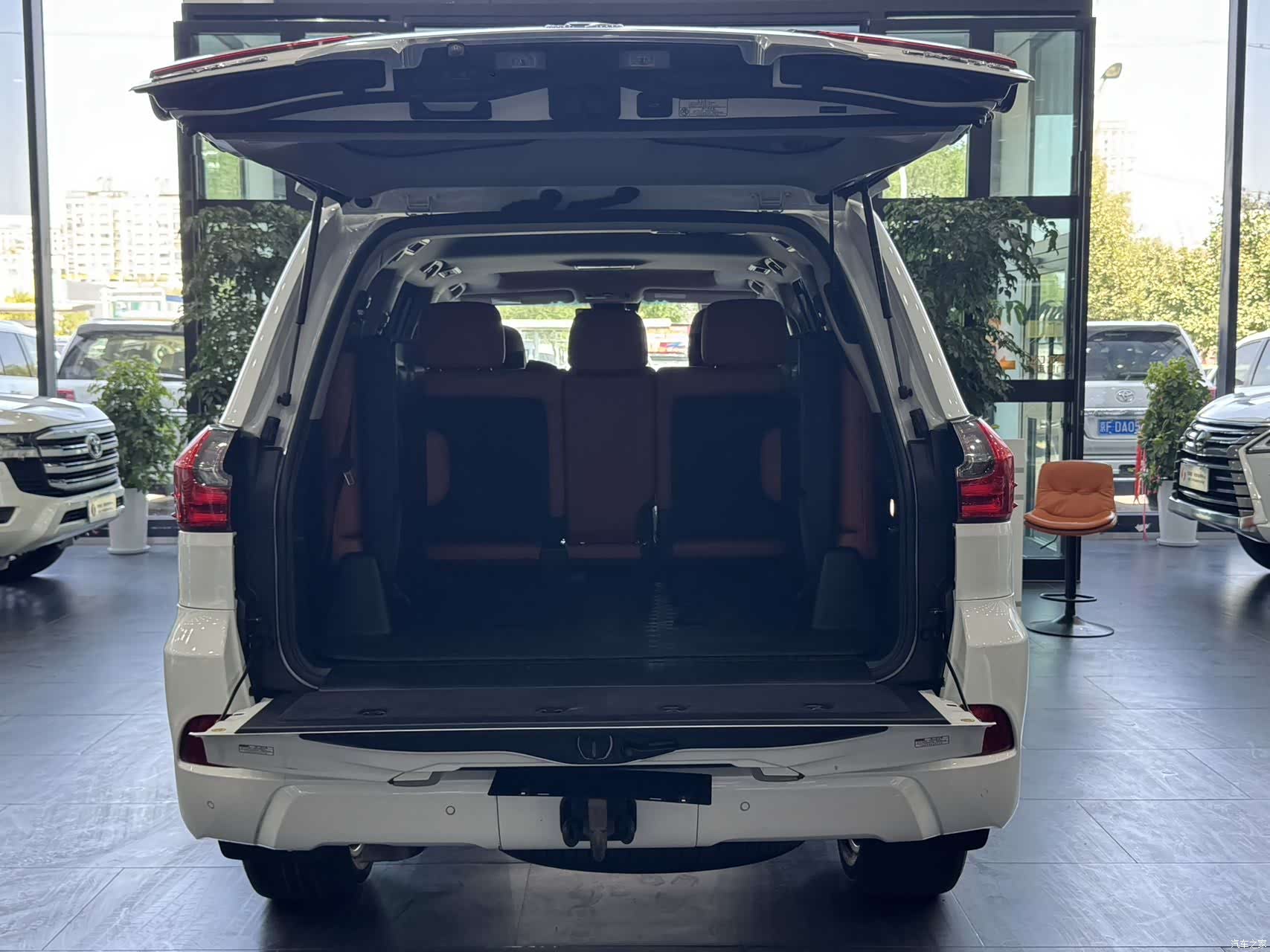 Lexus LX, 2017 13