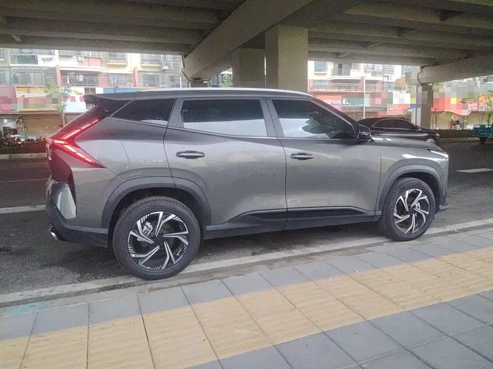 Geely Atlas
