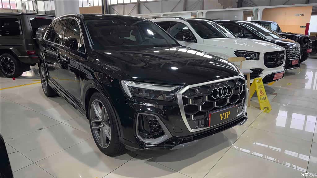 Audi Q7, 2024 2