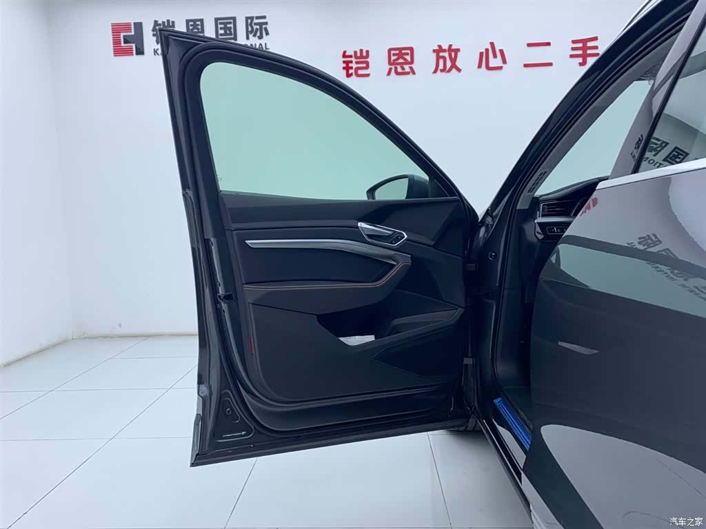 Audi e-tron, 2026 28