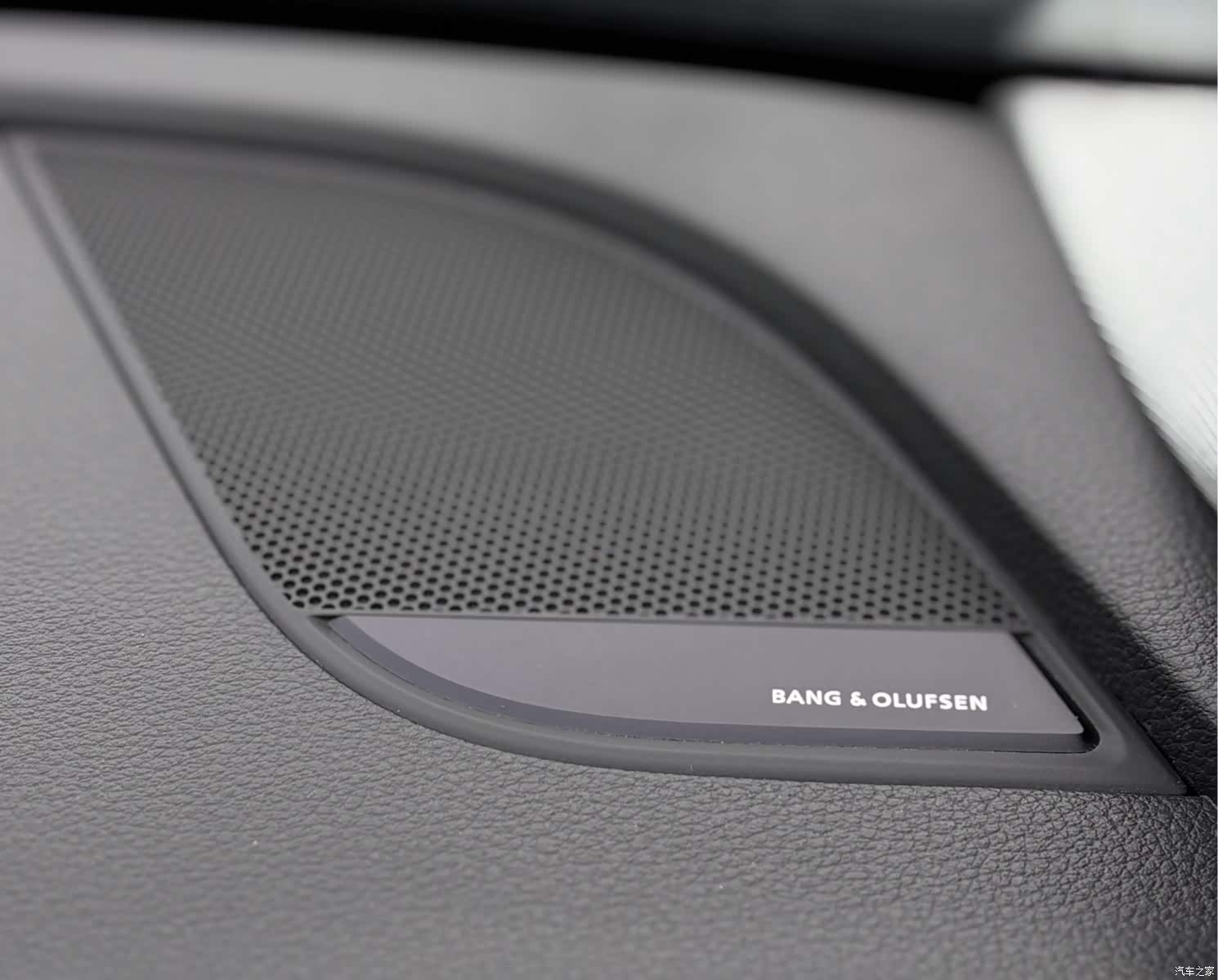 Audi A4L, 2018 14