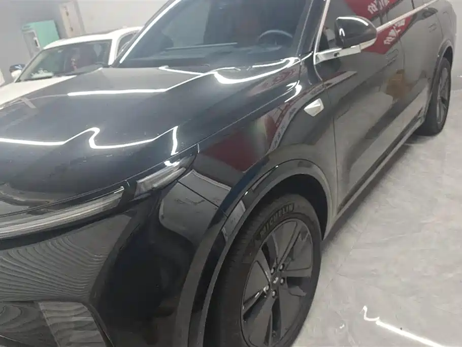 Li Auto Ideal L8