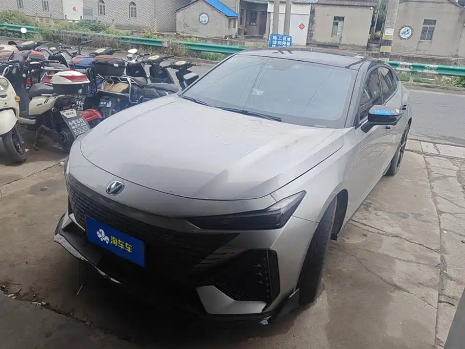 Changan UNI-V Smart iDD