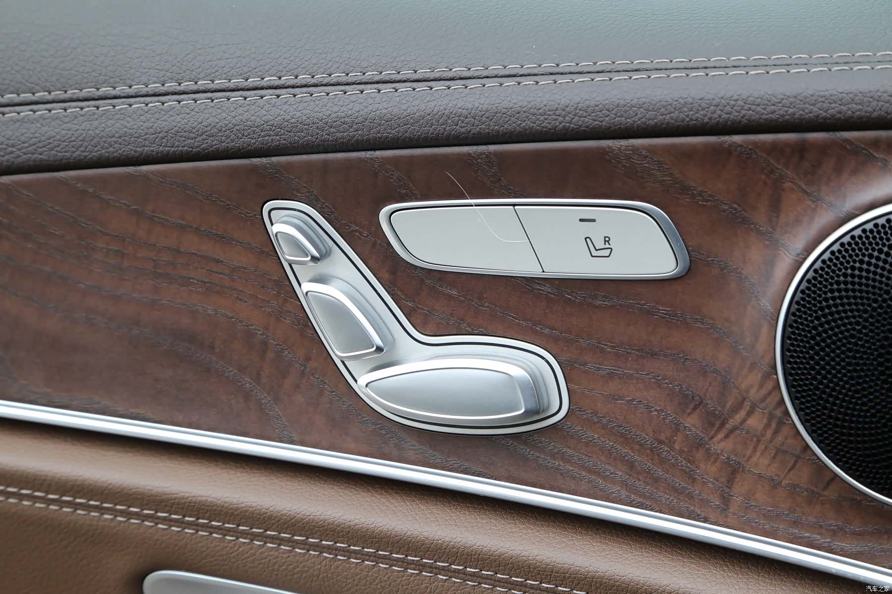 Mercedes-Benz E-Class, 2021 12