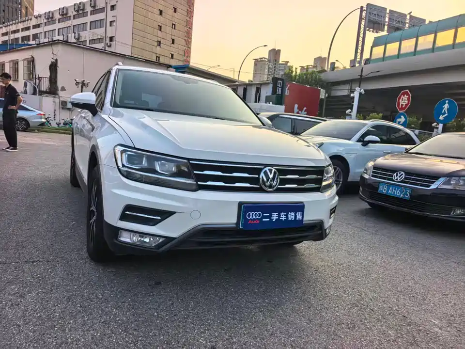 Volkswagen Tiguan L