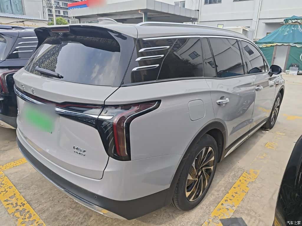 Hongqi HS7, 2024 7