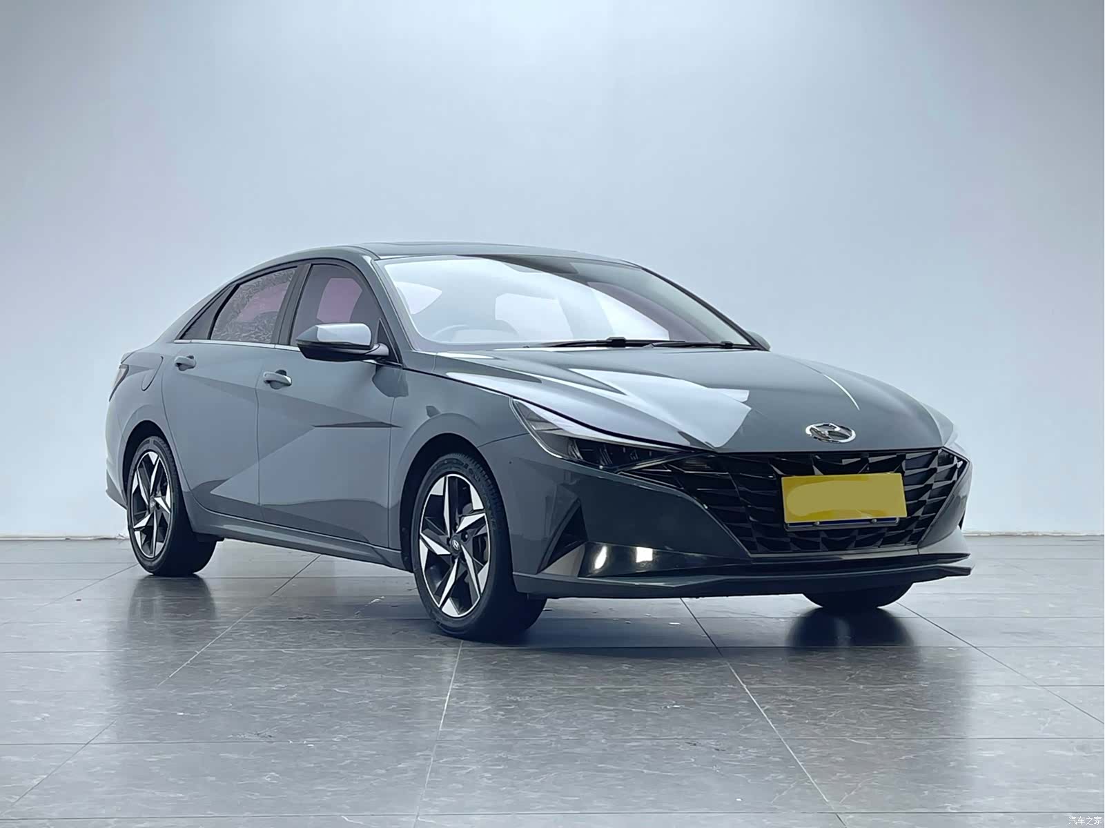 Hyundai Elantra, 2021 3