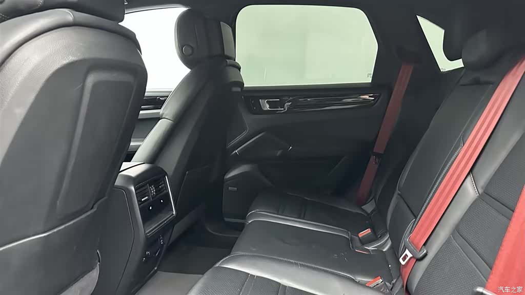 Porsche Cayenne, 2020 13