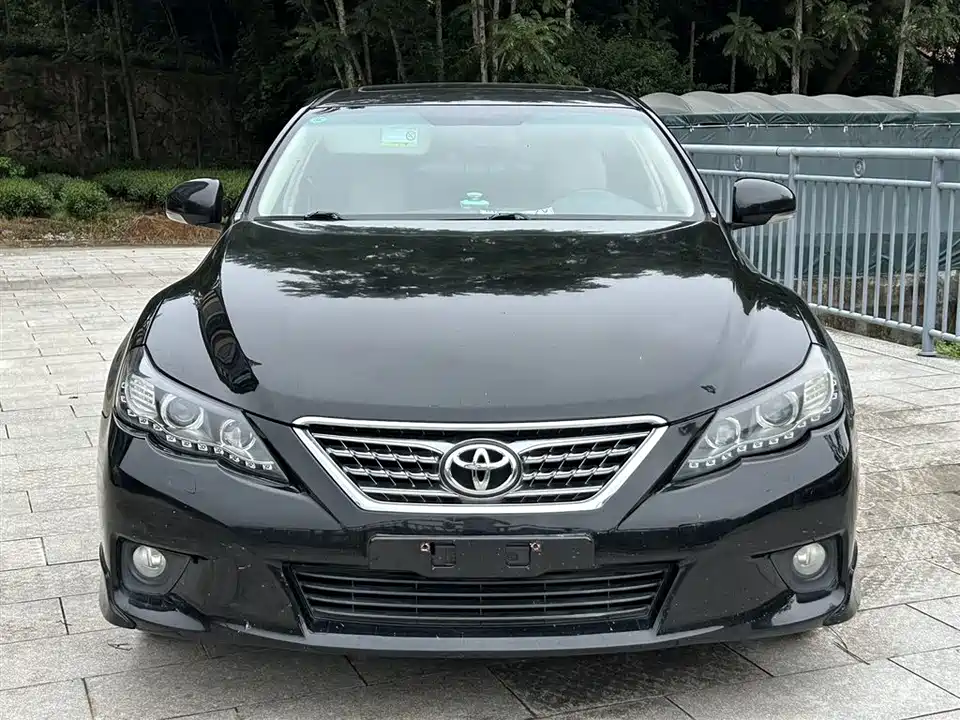Toyota Reiz