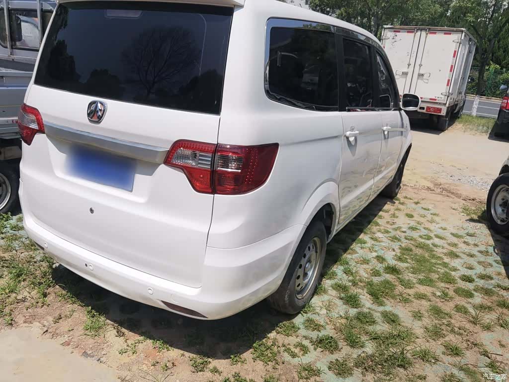 BAIC M20, 2015 7