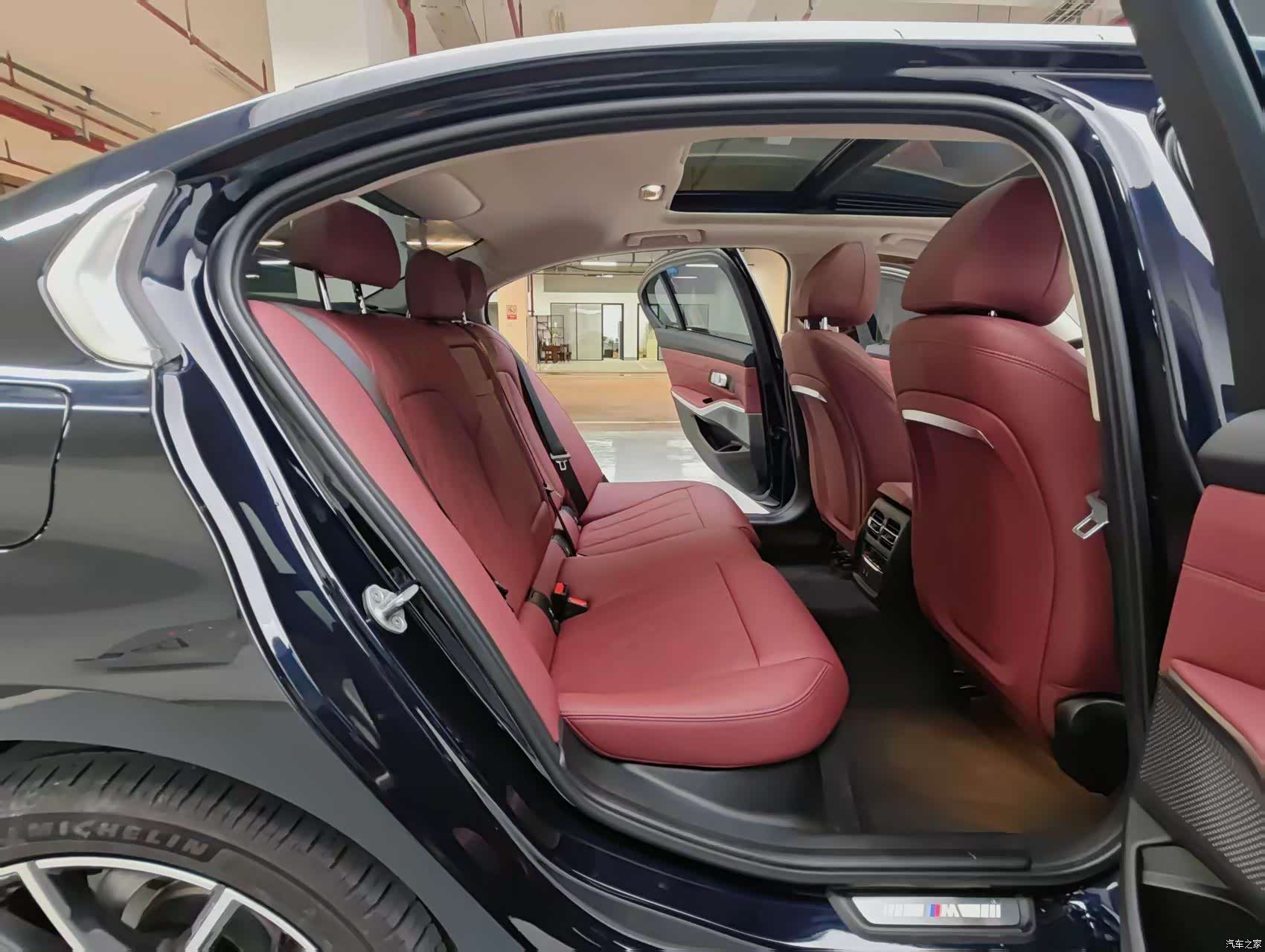 BMW 3 Series, 2023 12