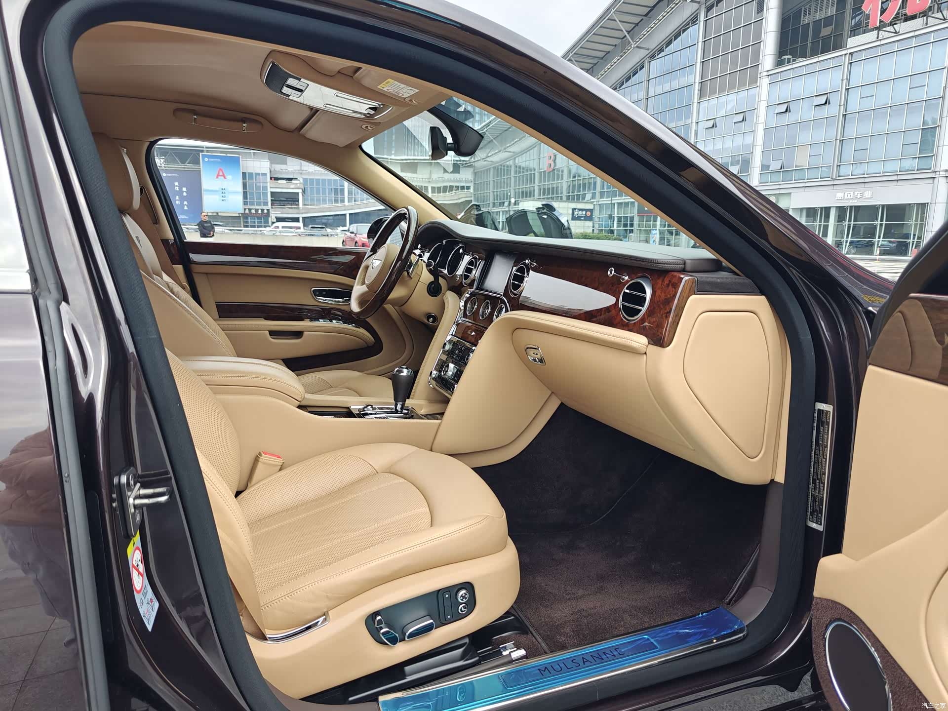 Bentley Mulsanne, 2019 21