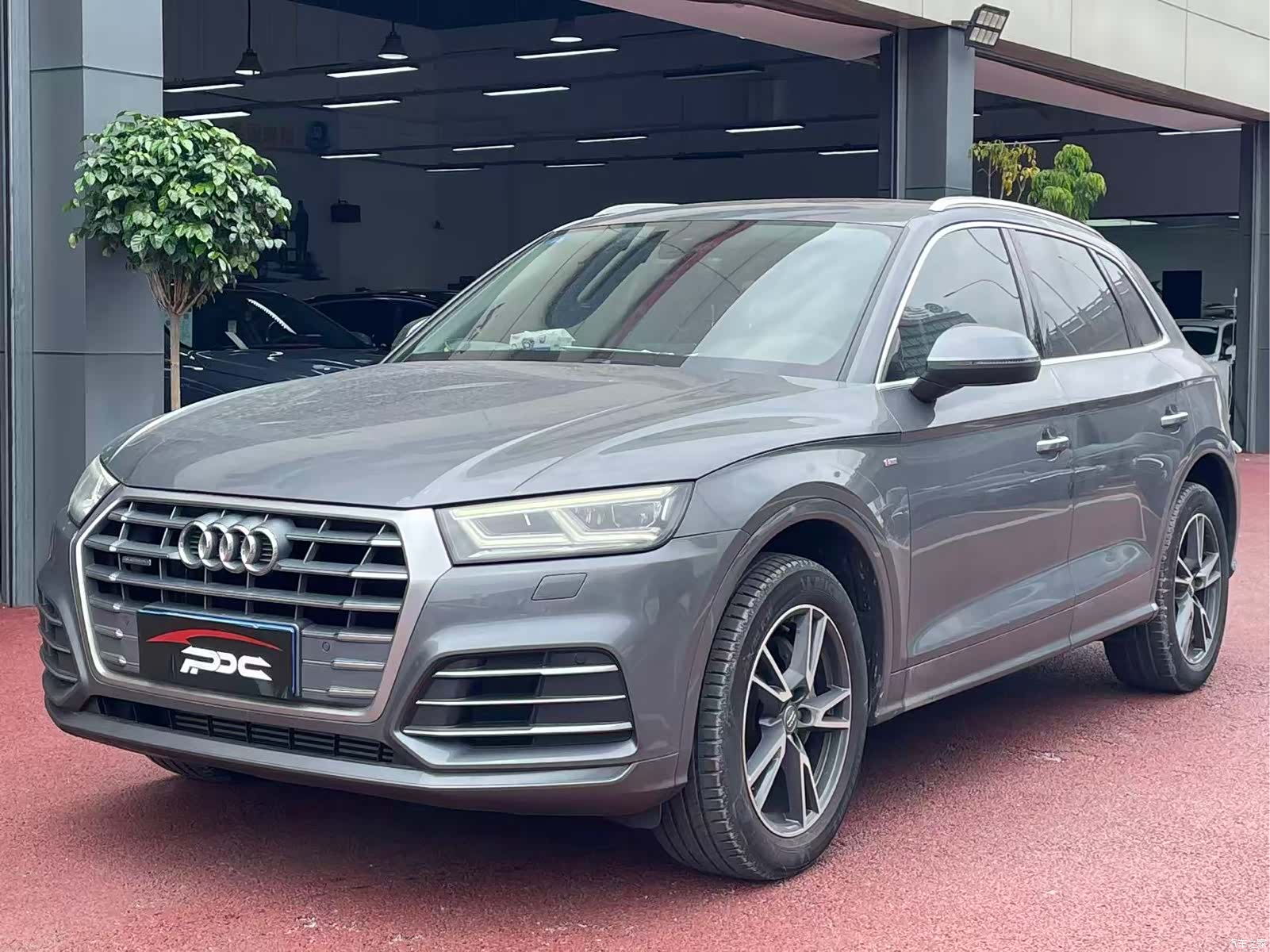 Audi Q5L, 2019 1