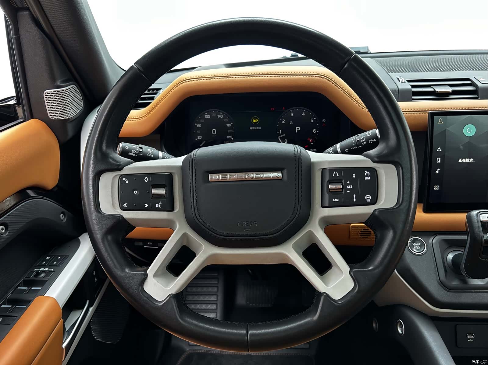 Land Rover Defender, 2024 14