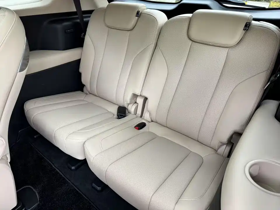 AITO Ask the world M7