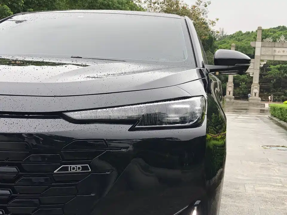 Changan UNI-K Smart iDD