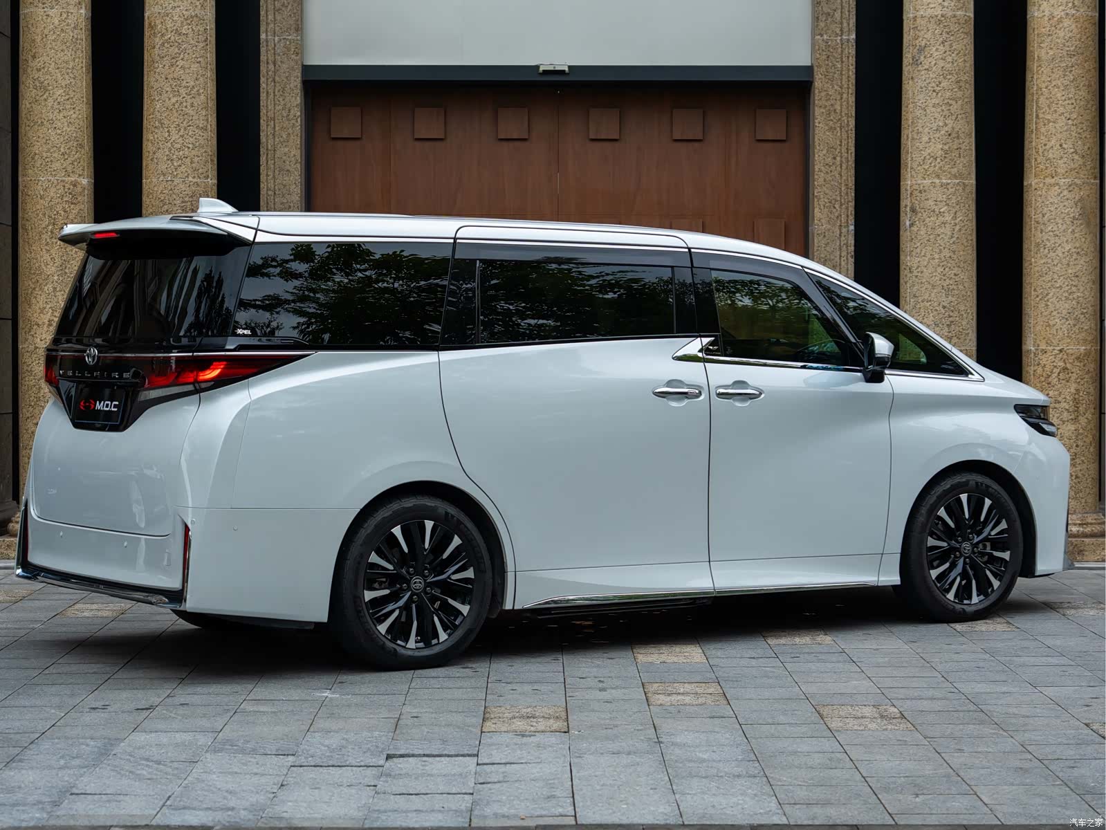 Toyota Vellfire, 2023 6