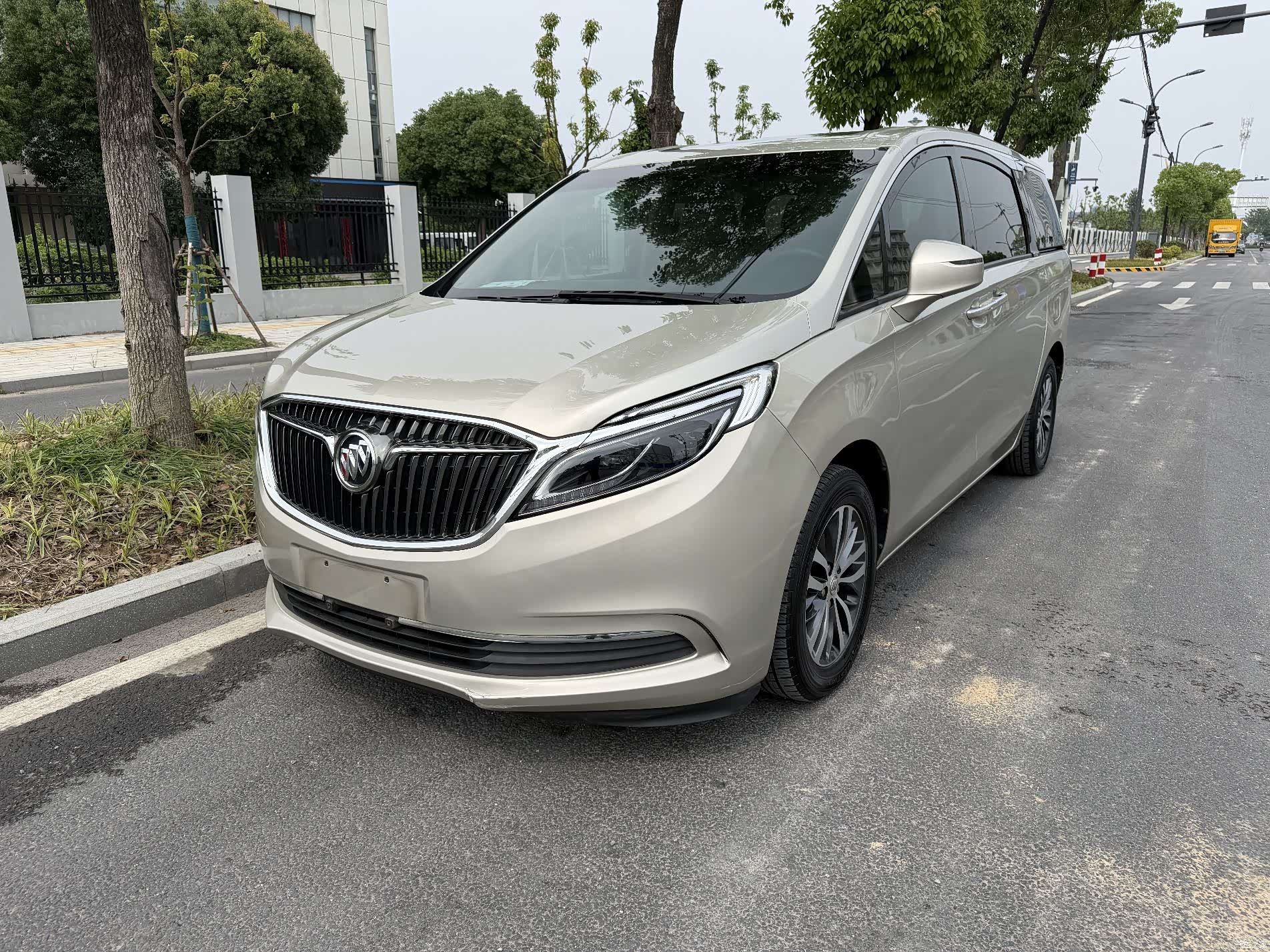 Buick GL8, 2019 1