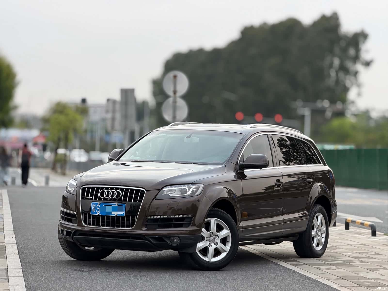Audi Q7, 2015 1