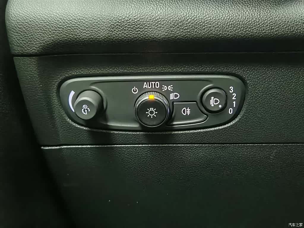 Buick Envision Plus, 2023 21