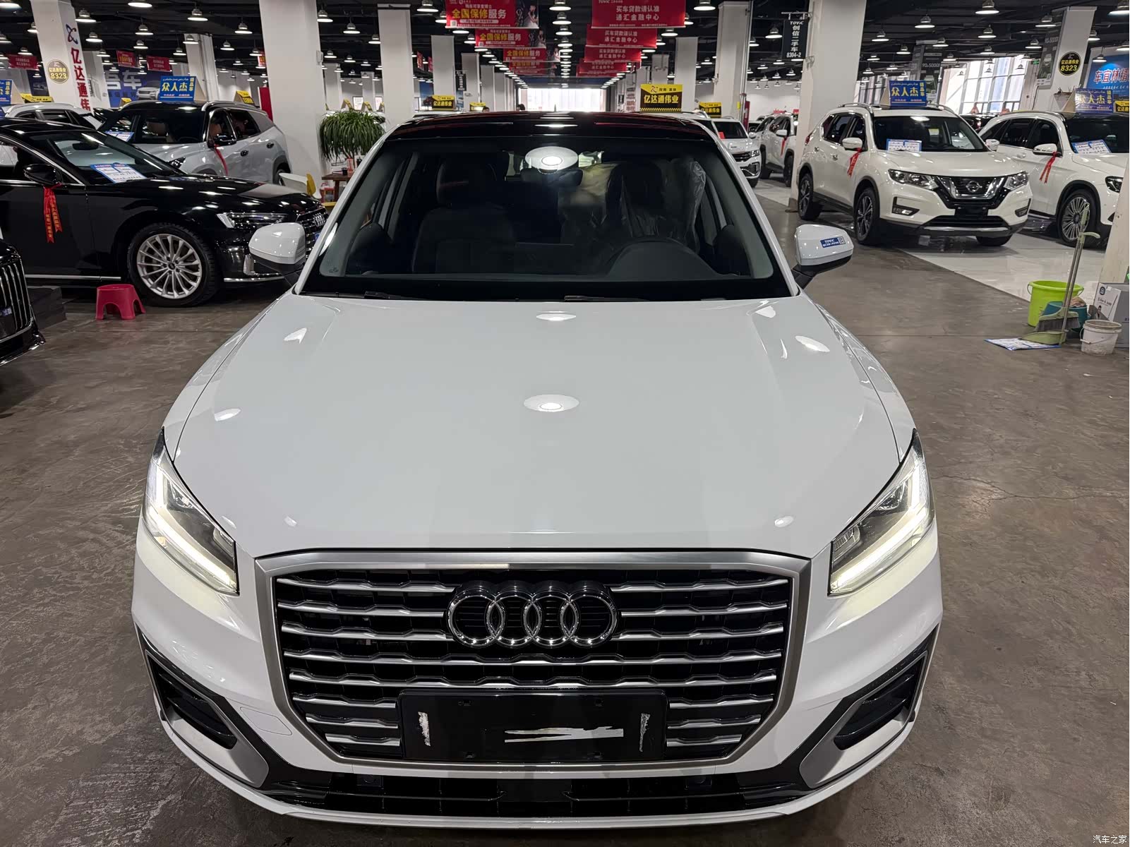 Audi Q2L, 2020 1