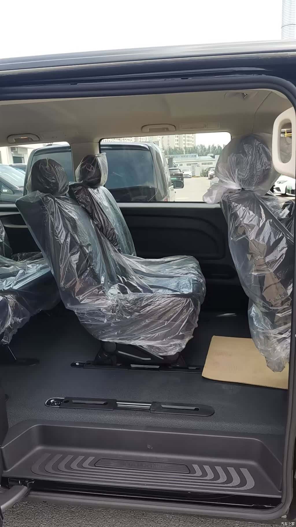 Mercedes-Benz 7, 2026 6