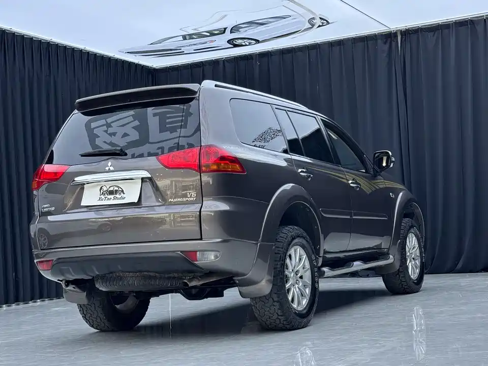 Mitsubishi Pajero Jinchang