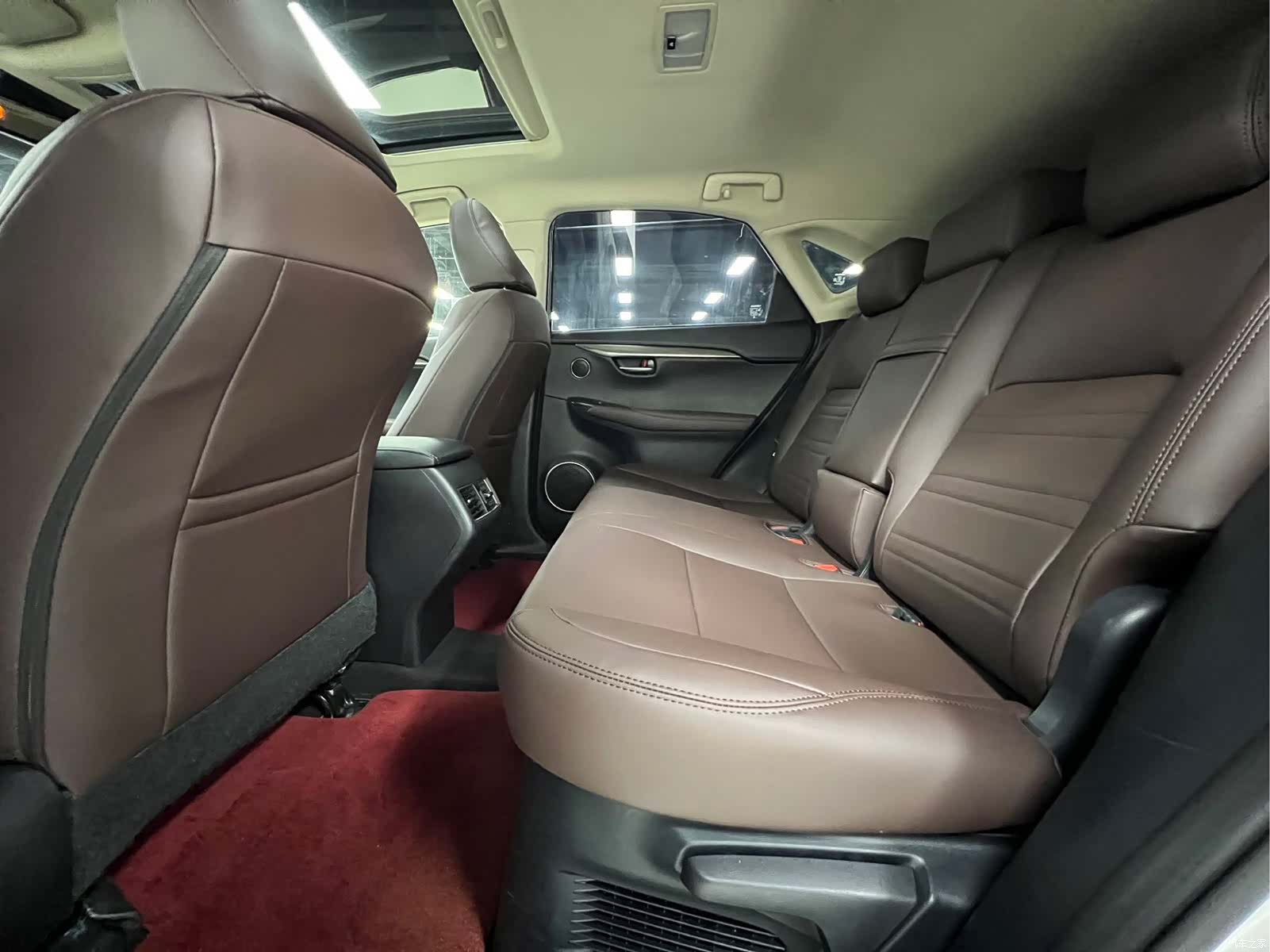 Lexus NX, 2020 10