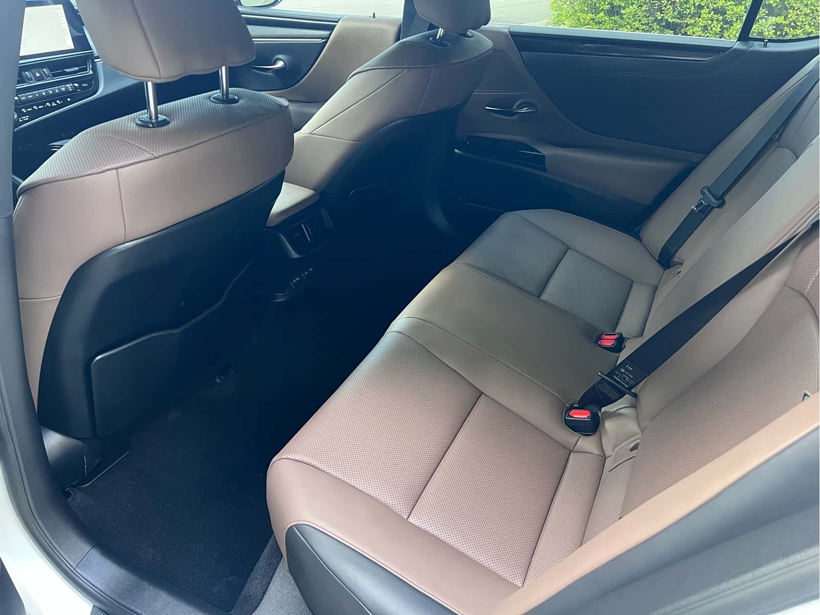 Lexus ES, 2023 6