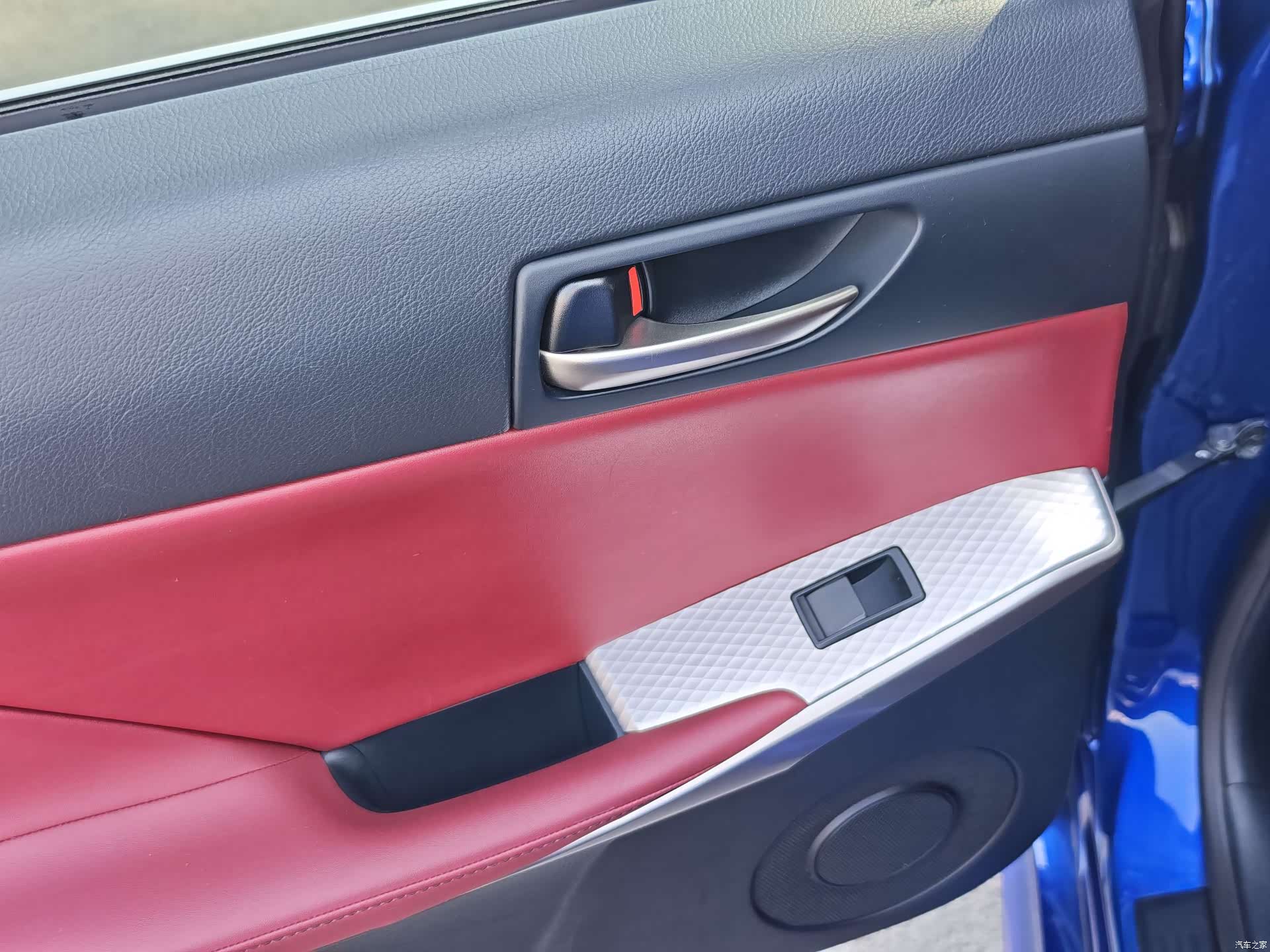 Lexus IS, 2019 15