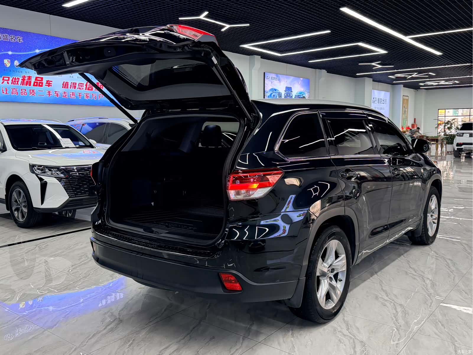 Toyota Highlander, 2020 все фото