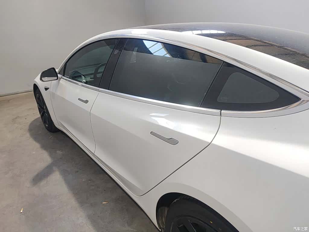 Tesla Model 3, 2021 23