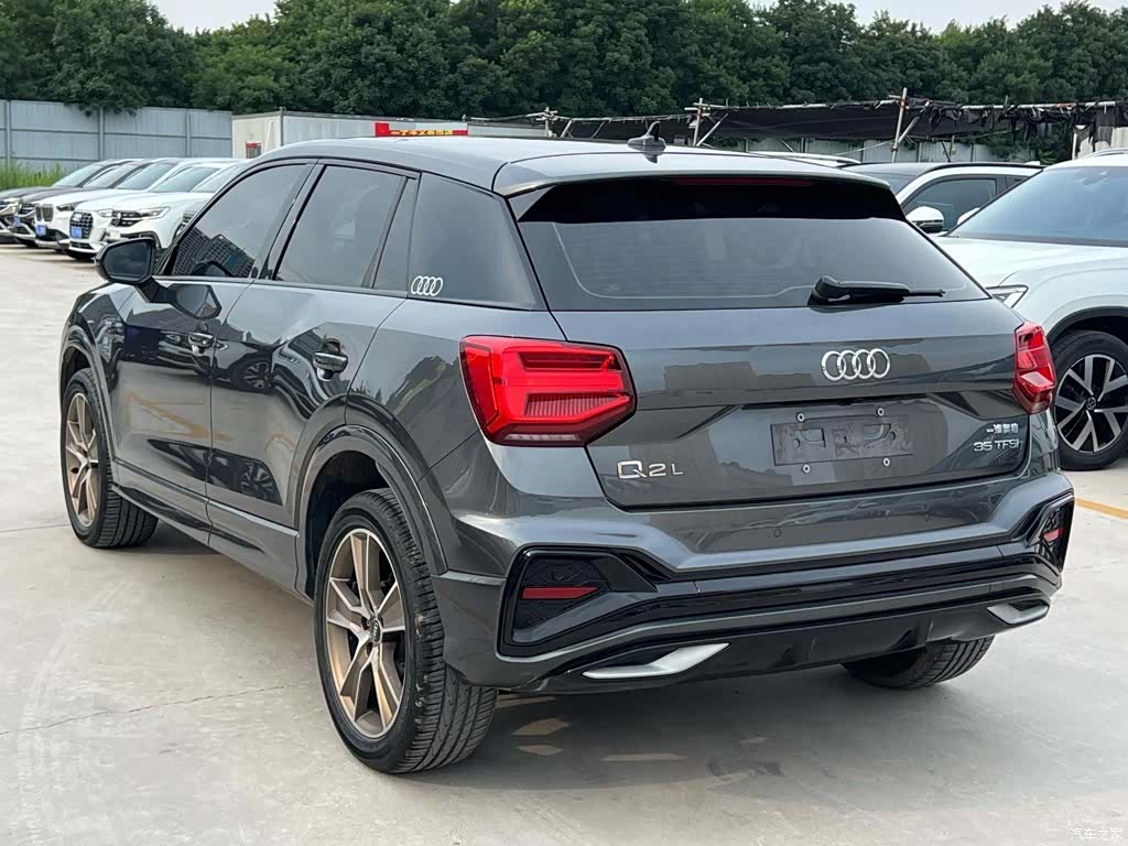 Audi Q2L, 2022 7