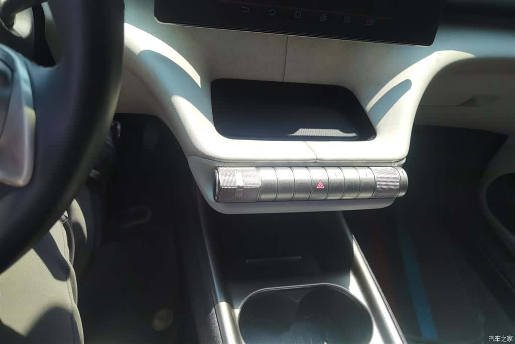 BYD Dolphin, 2021 16