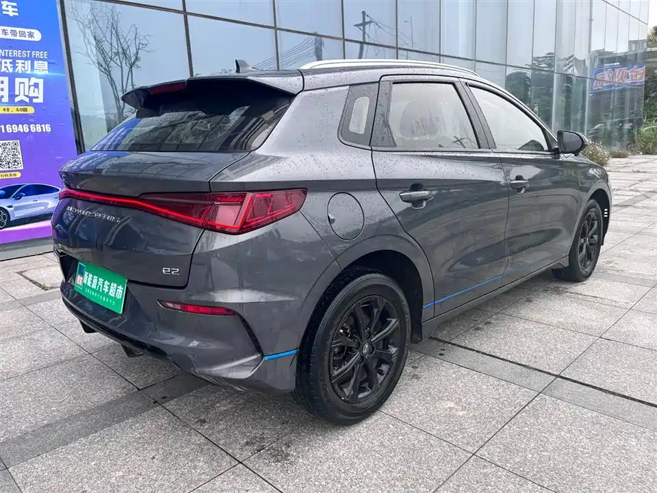 BYD e2