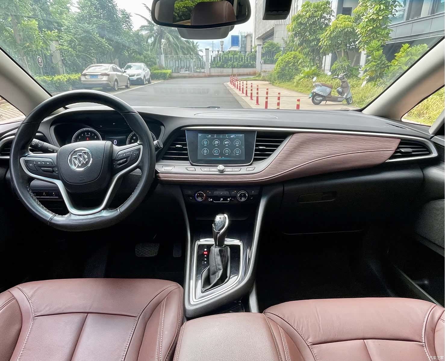 Buick GL6, 2019 4