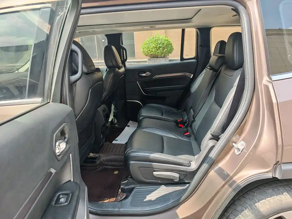 Jeep Grand Commander