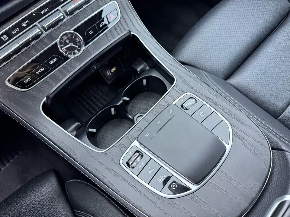 Mercedes-Benz E-class Mercedes-Benz E-class