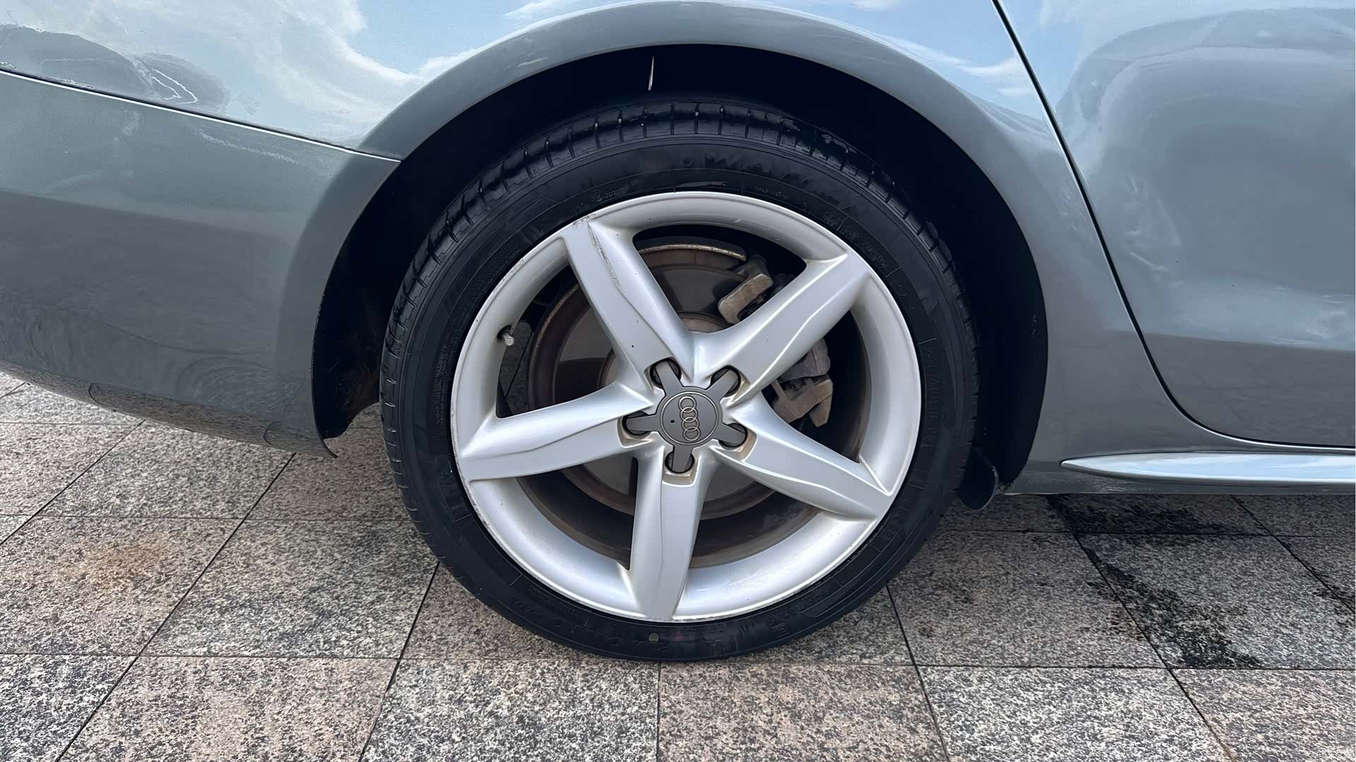 Audi A4L, 2013 11