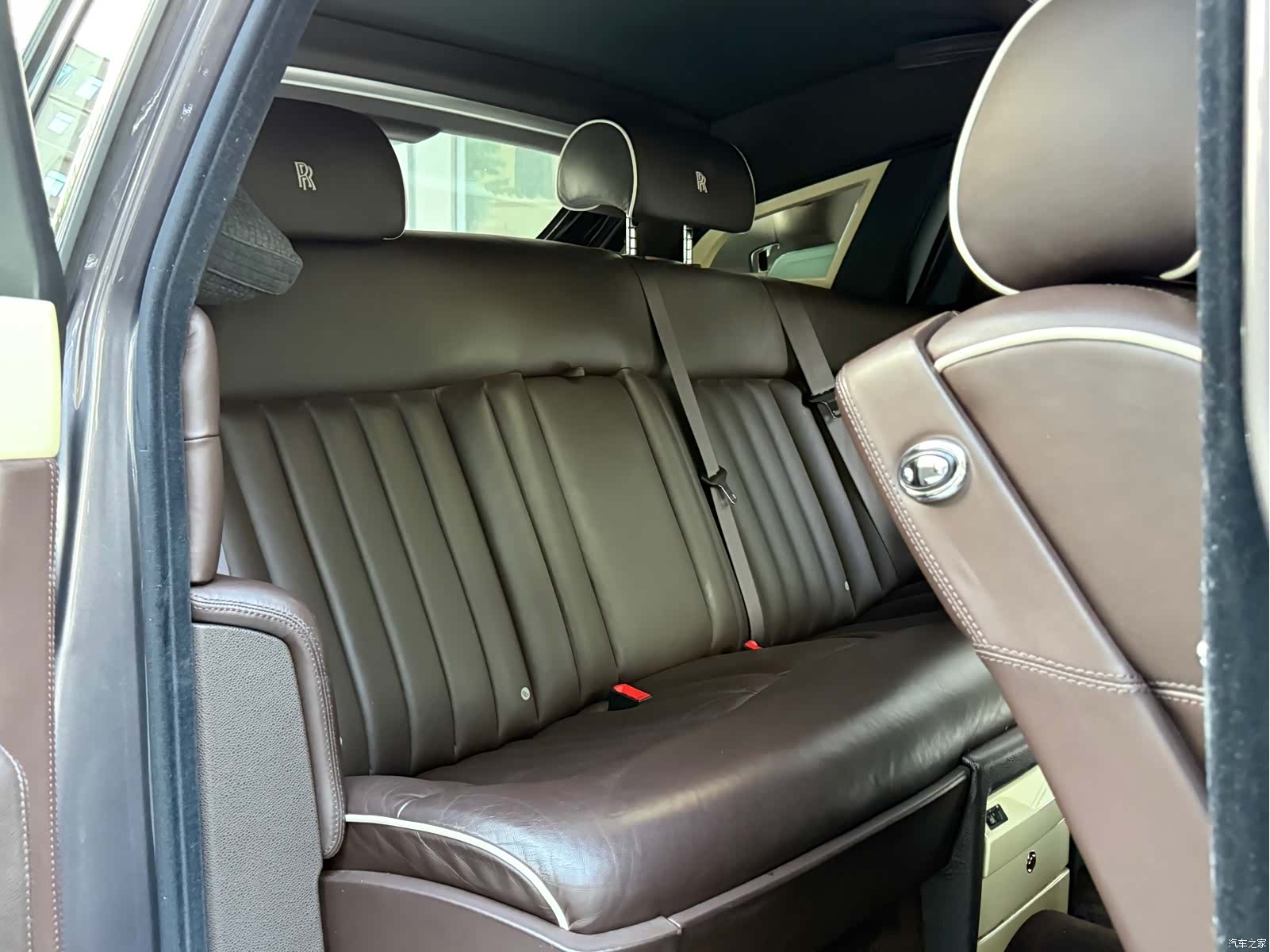 Rolls-Royce Phantom, 2012 18