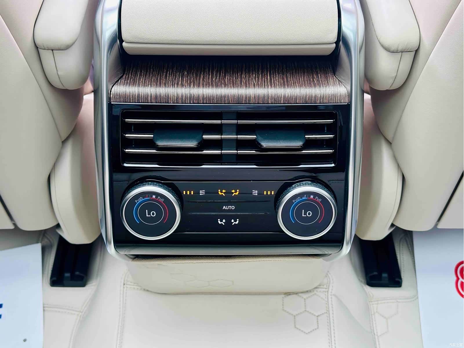 Land Rover Range Rover, 2023 17