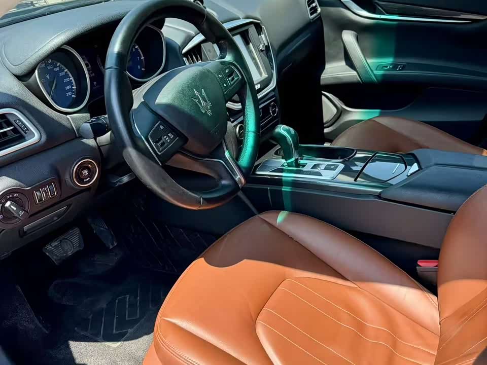 Maserati Ghibli Maserati Ghibli