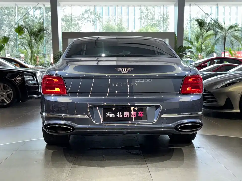 Bentley Flying