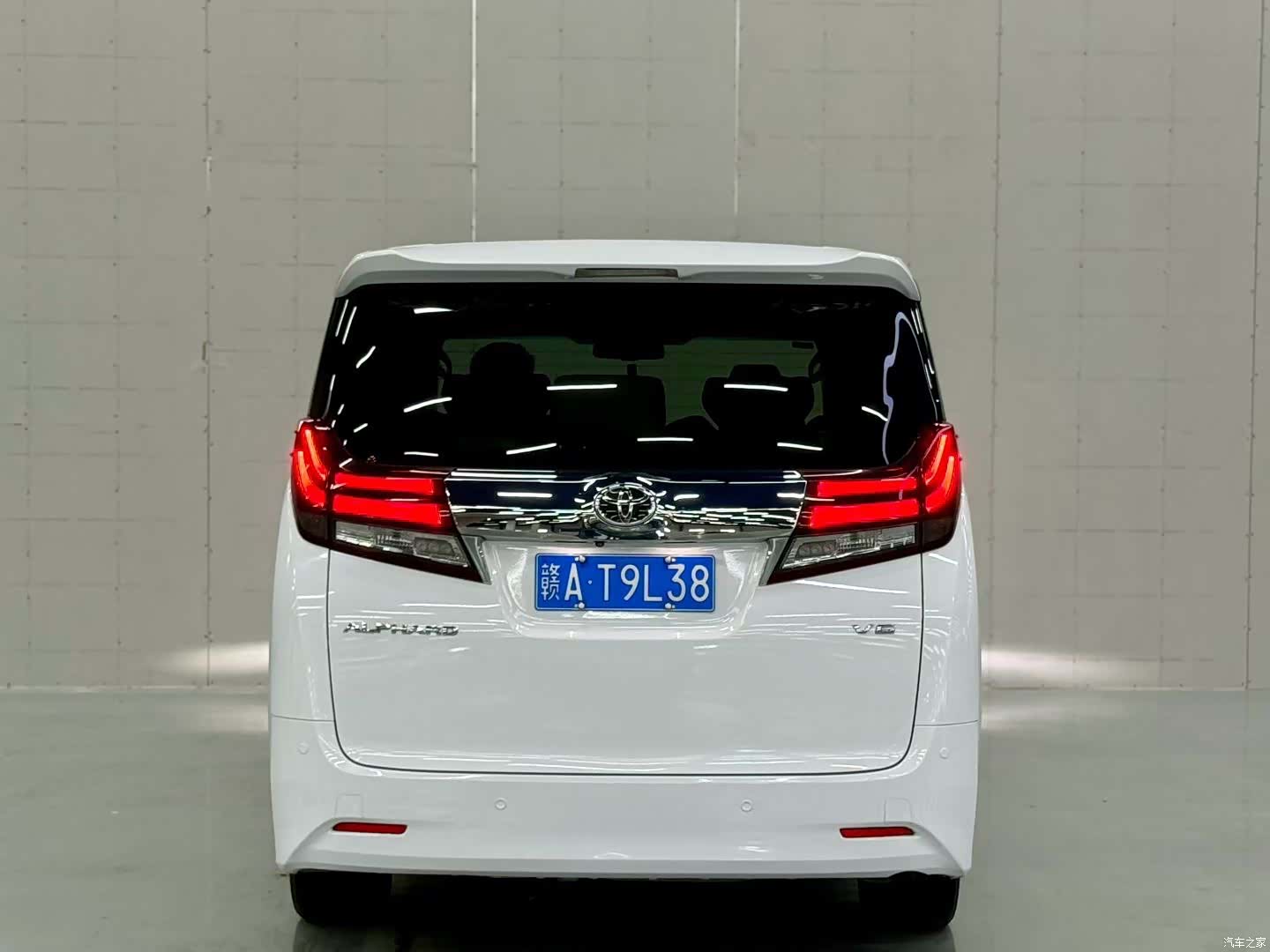 Toyota Alphard, 2018 8